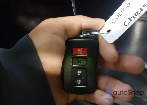 2017 Toyota Highlander Se z USA, uszkodzony, nr VIN 5TDJZRFH1HS421164